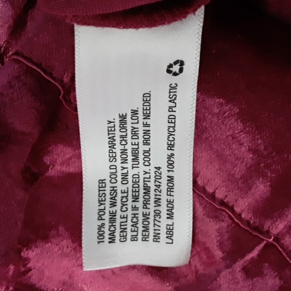 Raspberry Radiance Pink Shiny Metallic Crinkle Texture Pullover Blouse Barbiecor - Picture 7 of 7